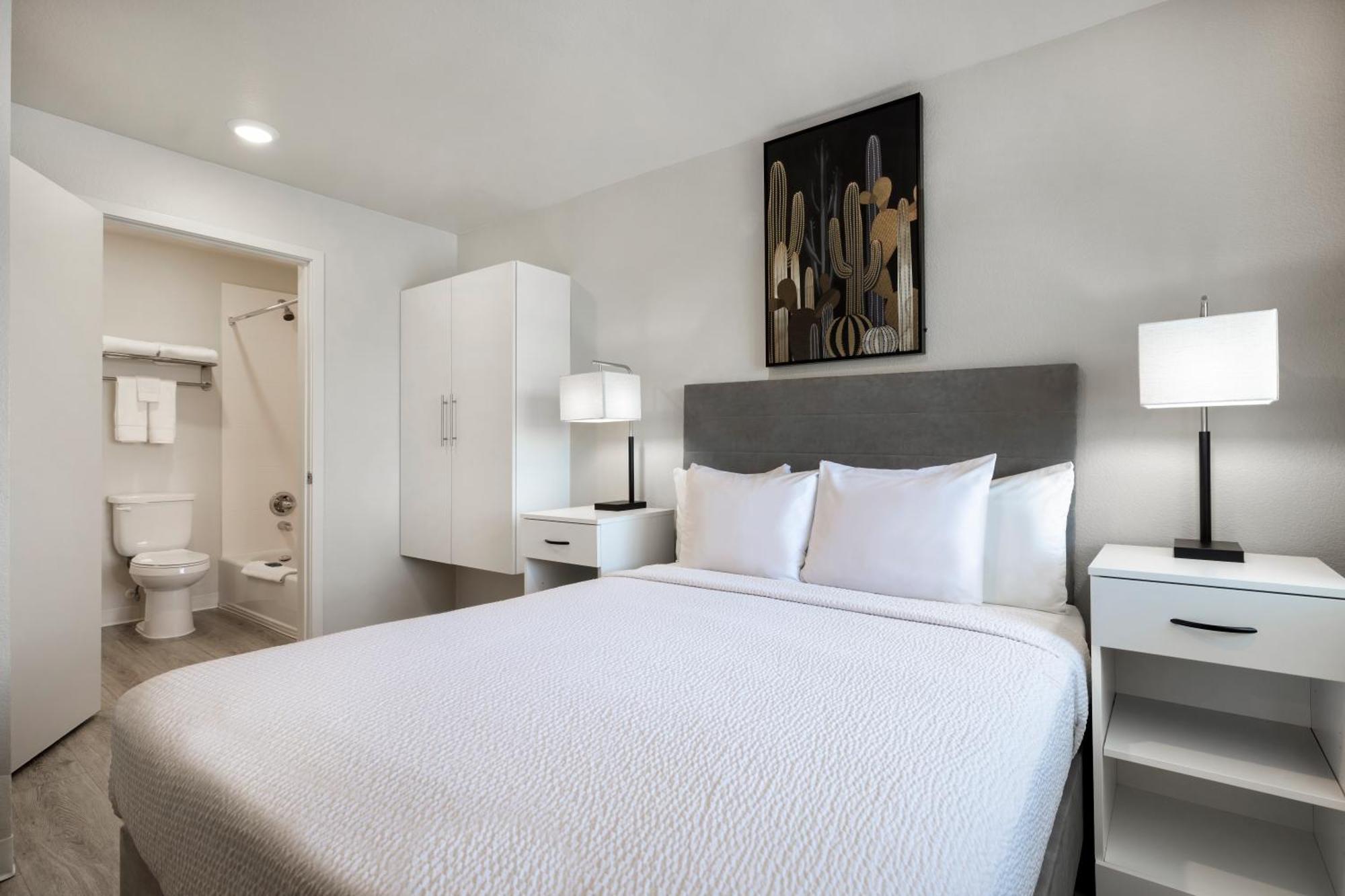 Soka Suites Dallas - Las Colinas Ирвинг Экстерьер фото